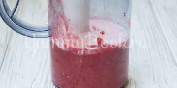 клубнично-банановый смузи