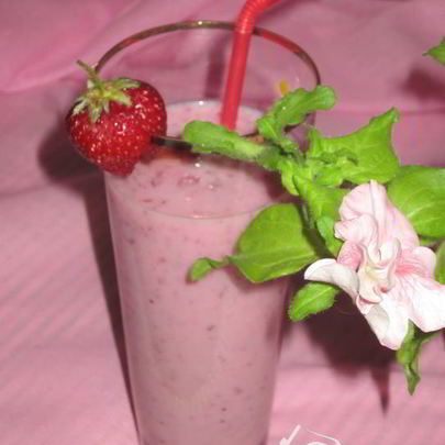 Клубнично-молочный смузи
