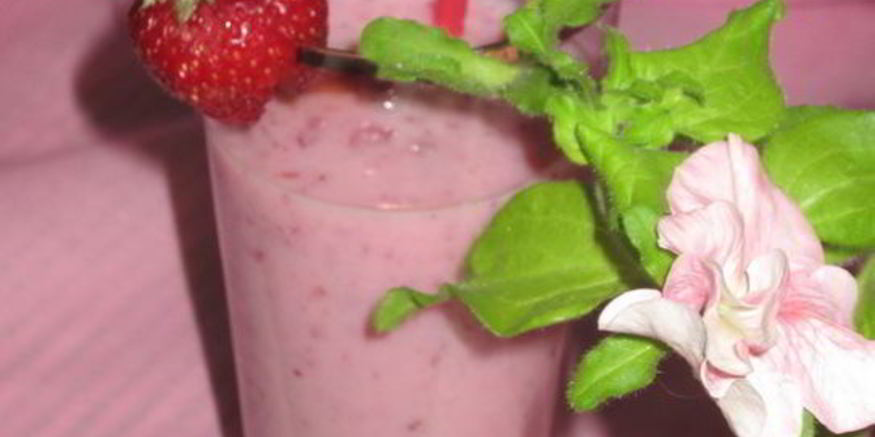 Рецепт клубнично-молочного смузи