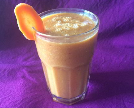 Смузи из ананаса и инжира