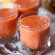 Рецепт Смузей из клубники, манго и апельсина