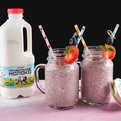 Смузи с голубикой и бананом