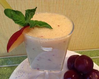 Смузи со сливами и бананом Сладкая парочка