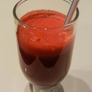 Рецепт Сока из свеклы, яблок, моркови и лимона