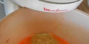 сок из свеклы, яблок, моркови и лимона