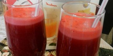 сок из свеклы, яблок, моркови и лимона