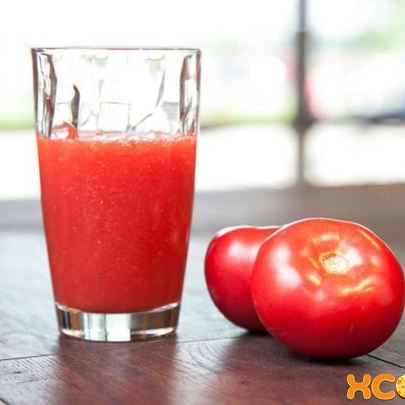 Свежий томатный сок