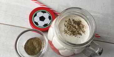 томатный сок с зеленой гречкой, сельдереем и сметаной