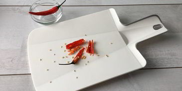 томатный сок с зеленой гречкой, сельдереем и сметаной