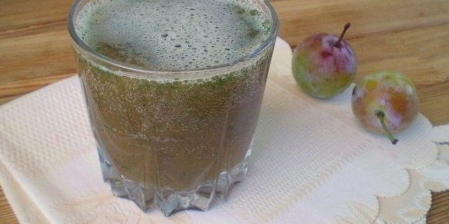 Рецепт зеленого коктейля со сливой