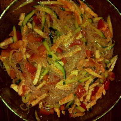 Фунчоза по-корейски с омлетом