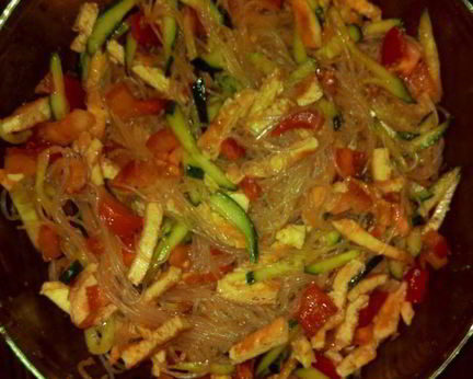 Фунчоза по-корейски с омлетом