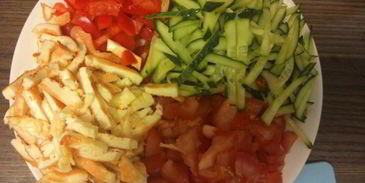 фунчоза по-корейски с омлетом