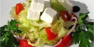 греческий салат с адыгейским сыром