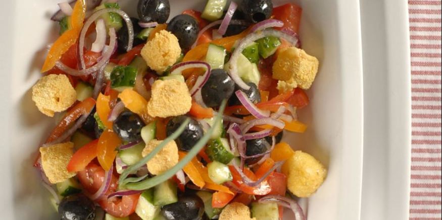 Рецепт греческого салата с жареным сыром