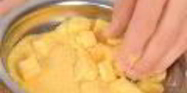 греческий салат с жареным сыром