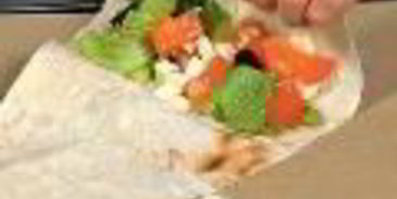 греческий салат в лаваше