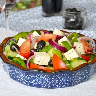 Салат греческий с брынзой классический