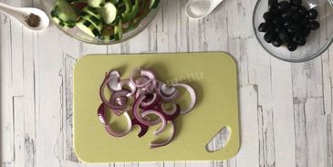 салат греческий с брынзой классический