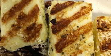 салат-гриль с сыром халуми по-гречески