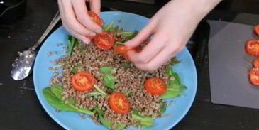 салат из гречки с баклажаном