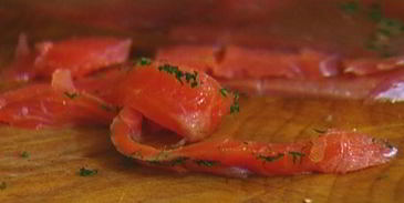 салат из гречки с брокколи и семгой