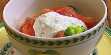 салат из гречки с брокколи и семгой