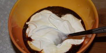 салат с гречкой и копченой форелью