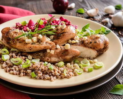 Салат с гречкой и куриным филе