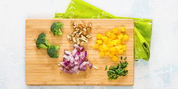 салат с гречкой, сладким перцем и броколли