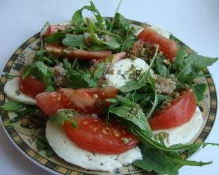 Салат с рукколой и гречкой