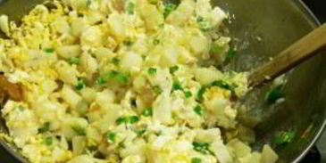 картофельный салат на гарнир