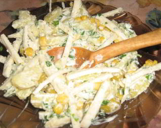 Картофельный салат с чесночным крем-соусом