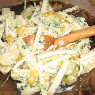 Картофельный салат с чесночным крем-соусом