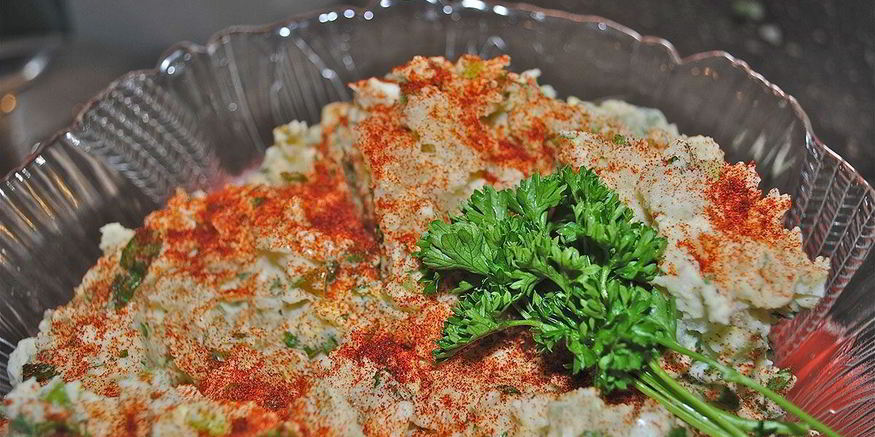 Рецепт картофельного салата с сельдереем