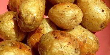 картофельный салат с заправкой из феты