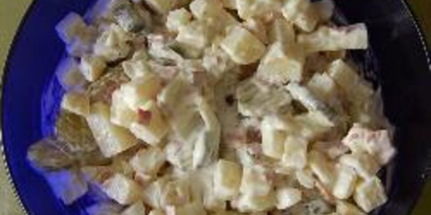 Рецепт картофельного салата с жареной колбасой