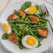 Рецепт Салата из картофеля и спаржи с яйцом