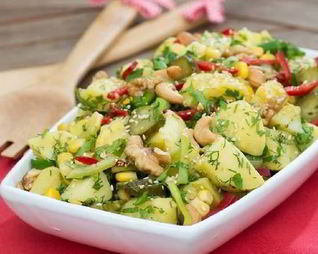 Салат из картошки с луком — пореем и паприкой