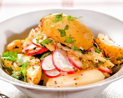 Салат из молодого картофеля