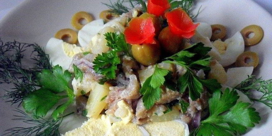 Рецепт салата картофельного с сельдью