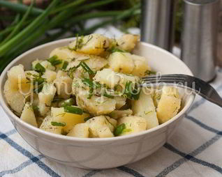 Салат Картофельный с зеленым луком