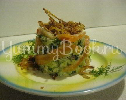 Теплый салат с картофелем и лососем