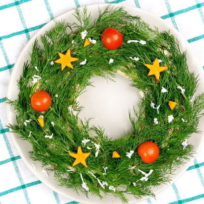 Новогодний венок из оливье