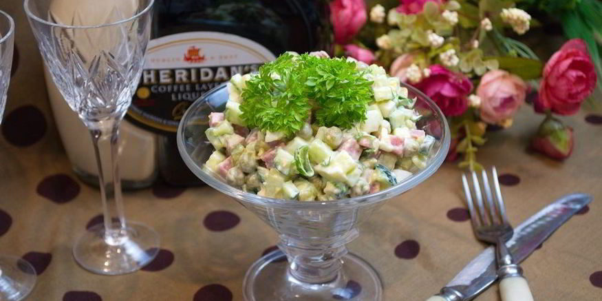 Рецепт оливье классический с колбасой