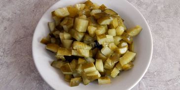 оливье с говядиной