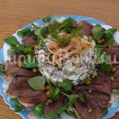 Оливье с каперсами и языком