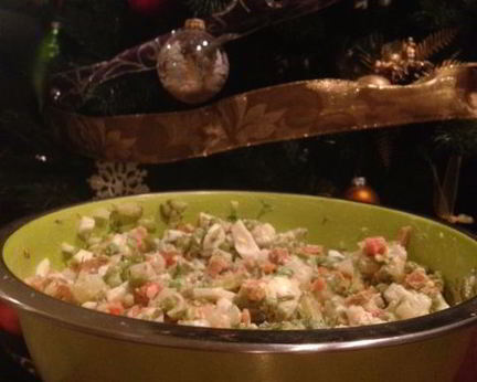 Оливье с колбасой