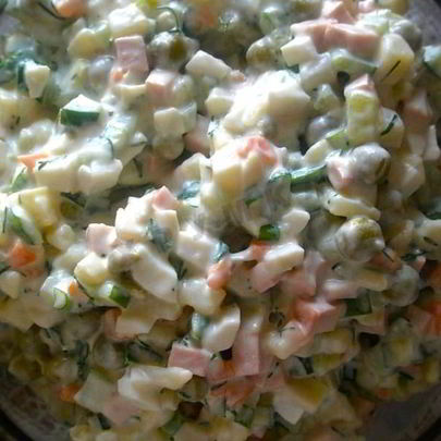 Оливье с копченой курицей