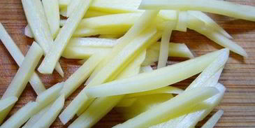 оливье с креветками и картофелем пай